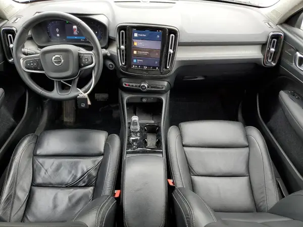 YV4L12UX2P2021019 2023 VOLVO XC40 - Image 8
