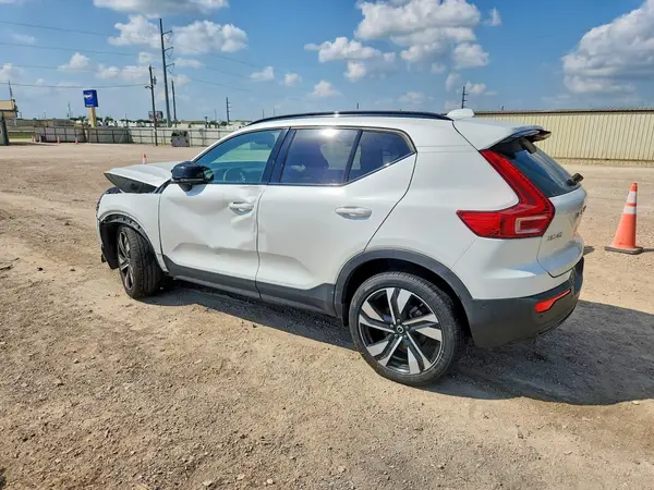 YV4L12UX2P2977293 2023 VOLVO XC40 - Image 2