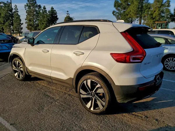 YV4L12UX3P2008344 2023 VOLVO XC40 - Image 2