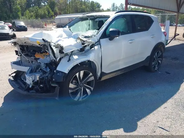 YV4L12UX3P2102255 2023 VOLVO XC40 - Image 2