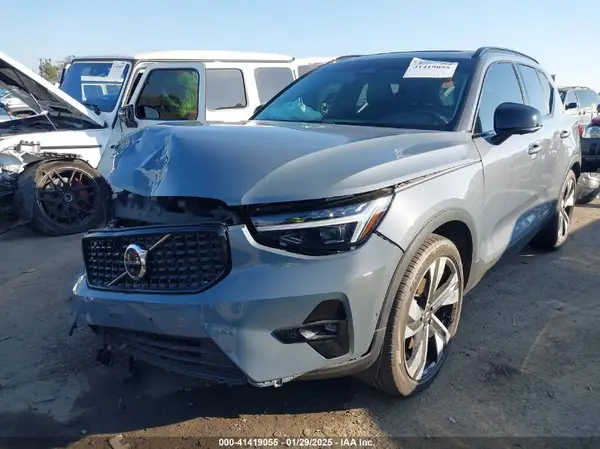 YV4L12UX3P2939166 2023 VOLVO XC40 - Image 2