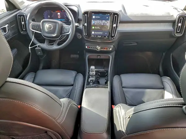YV4L12UX4P2074823 2023 VOLVO XC40 - Image 8