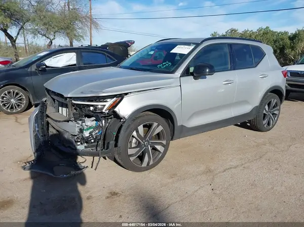 YV4L12UX5P2104377 2023 VOLVO XC40 - Image 2