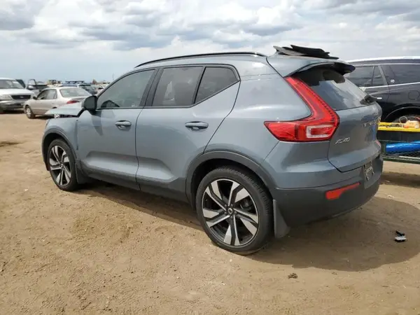 YV4L12UX7P2002708 2023 VOLVO XC40 - Image 2
