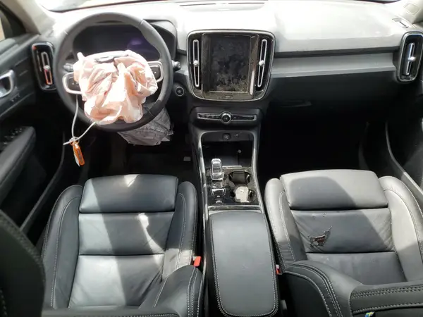 YV4L12UX7P2002708 2023 VOLVO XC40 - Image 8