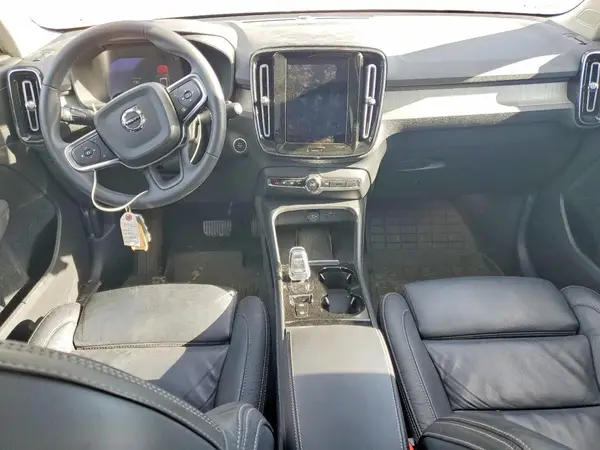 YV4L12UX9P2046970 2023 VOLVO XC40 - Image 8