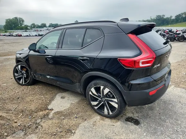 YV4L12UX9P2106326 2023 VOLVO XC40 - Image 2
