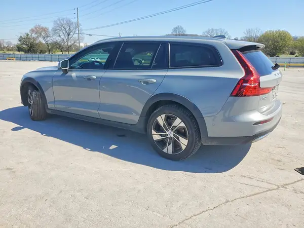 YV4L12WK6S2146616 2025 VOLVO V60 - Image 2