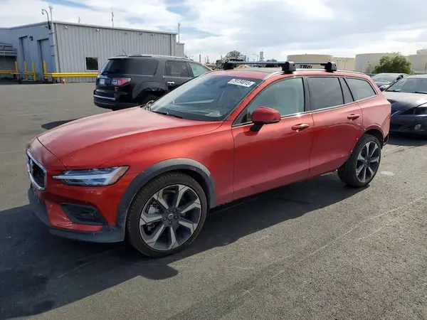 YV4L12WL7S2147654 2025 VOLVO V60 - Image 1