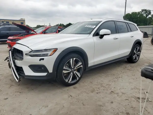 YV4L12WY3R2137287 2024 VOLVO V60 - Image 1