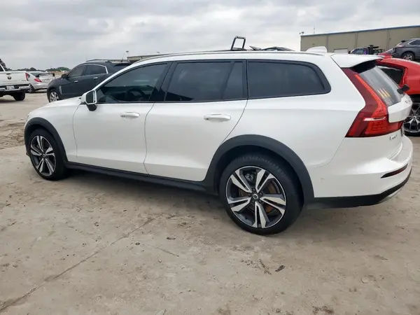 YV4L12WY3R2137287 2024 VOLVO V60 - Image 2