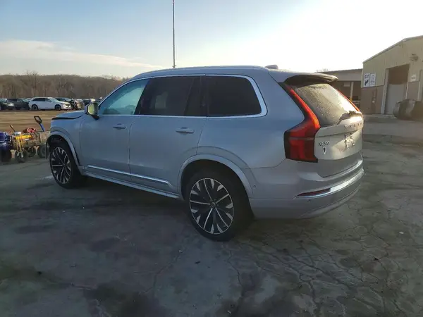 YV4M12JB3S1370556 2025 VOLVO XC90 - Image 2