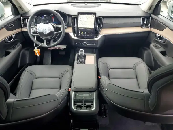 YV4M12JB7S1390857 2025 VOLVO XC90 - Image 8
