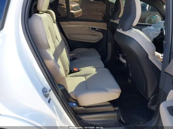 YV4M12PA1S1391839 2025 VOLVO XC90 - Image 8