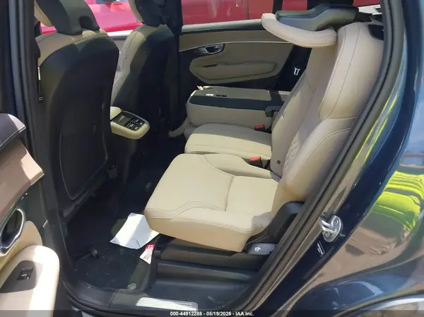 YV4M12PA6S1378407 2025 VOLVO XC90 - Image 8