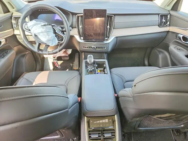 YV4M12PA8S1365769 2025 VOLVO XC90 - Image 8