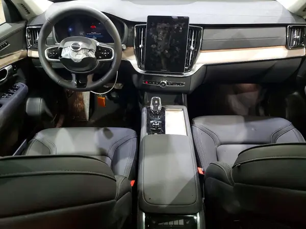 YV4M12PB3S1355191 2025 VOLVO XC90 - Image 8