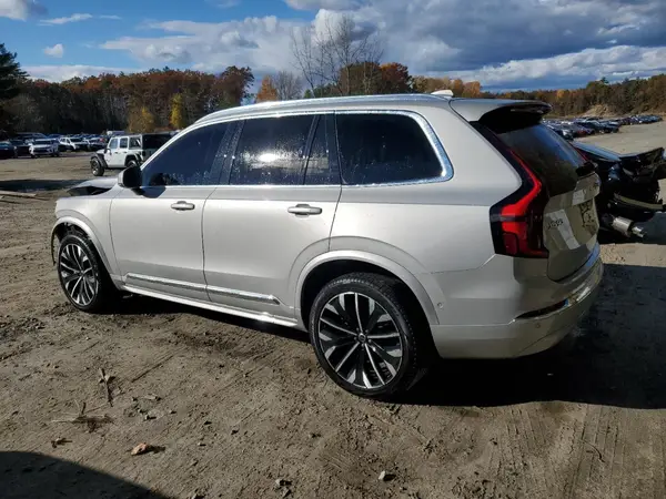 YV4M12PB8S1368423 2025 VOLVO XC90 - Image 2