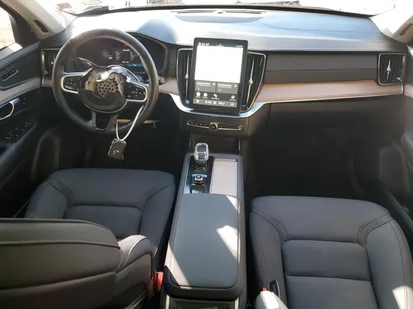 YV4M12PB8S1368423 2025 VOLVO XC90 - Image 8