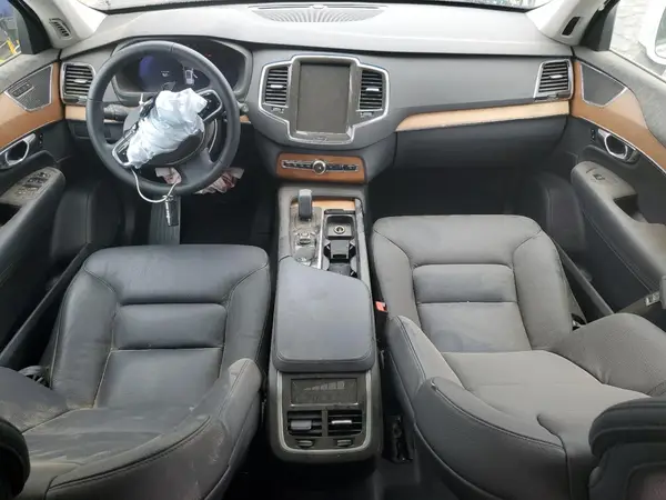 YV4M12PE8S1300536 2025 VOLVO XC90 - Image 8