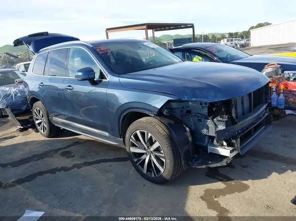 YV4M12PJ1T1456688 2026 VOLVO XC90 - Image 1