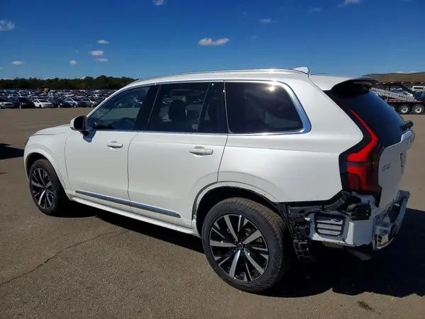 YV4M12PJ1T1494471 2026 VOLVO XC90 - Image 2