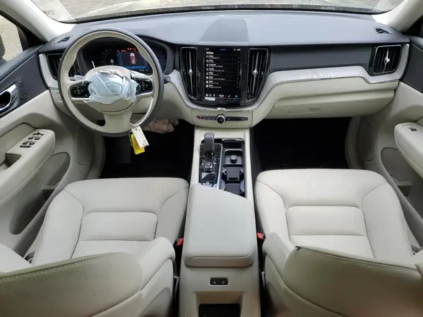 YV4M12RC0S1053511 2025 VOLVO XC60 - Image 8