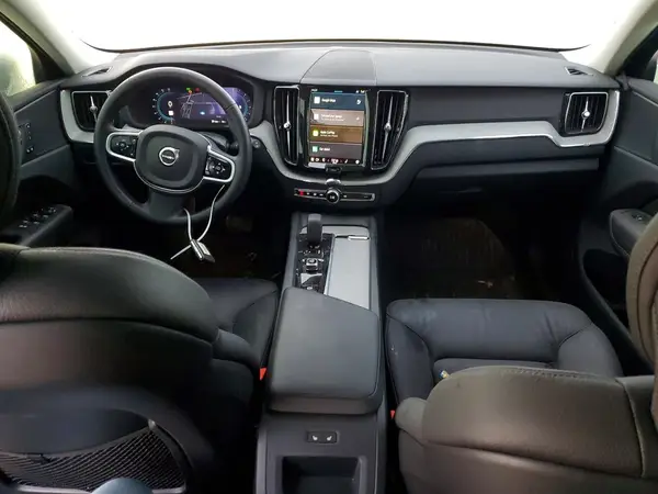 YV4M12RC0S1209451 2025 VOLVO XC60 - Image 8