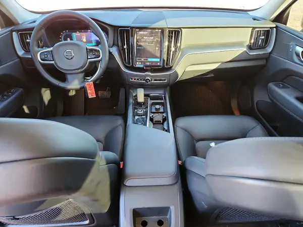 YV4M12RC1S1087604 2025 VOLVO XC60 - Image 8