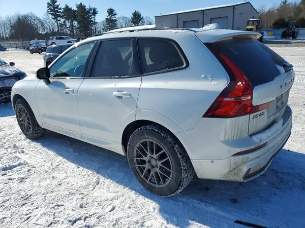 YV4M12RC2S1034717 2025 VOLVO XC60 - Image 2