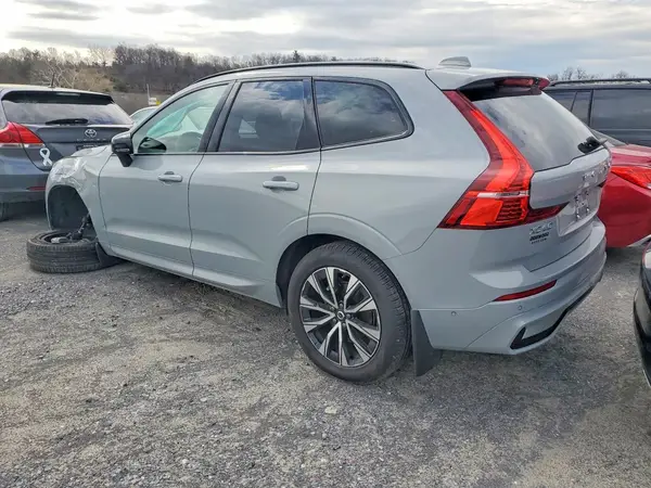 YV4M12RC2S1183872 2025 VOLVO XC60 - Image 2