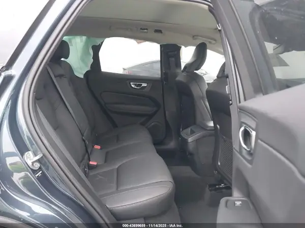 YV4M12RC3S1068682 2025 VOLVO XC60 - Image 8