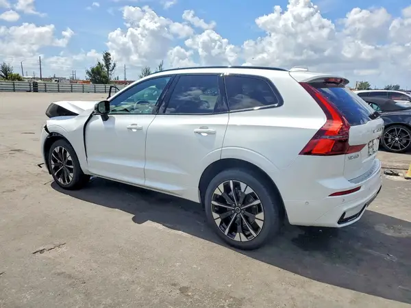 YV4M12RC3T1448641 2026 VOLVO XC60 - Image 2