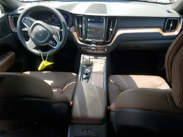 YV4M12RC4S1007387 2025 VOLVO XC60 - Image 8