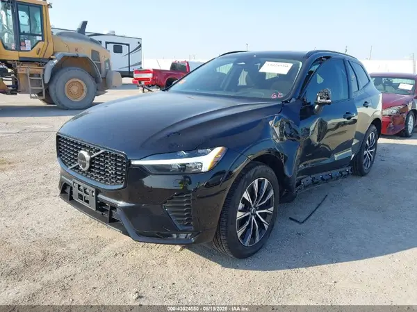 YV4M12RC4S1034752 2025 VOLVO XC60 - Image 2