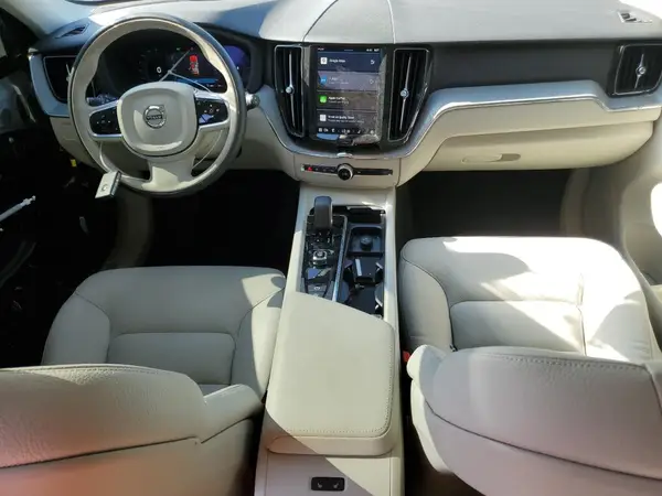 YV4M12RC4S1068884 2025 VOLVO XC60 - Image 8