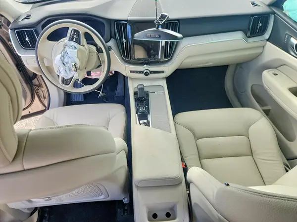 YV4M12RC4S1074152 2025 VOLVO XC60 - Image 8