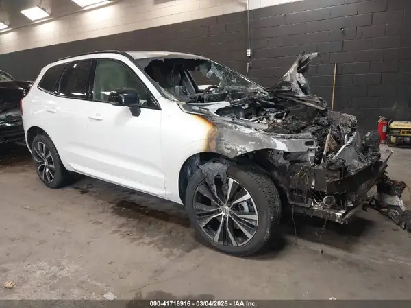 YV4M12RC4S1112737 2025 VOLVO XC60 - Image 1
