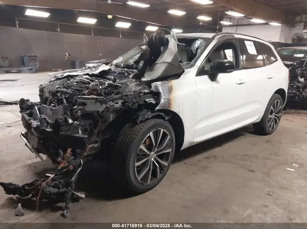 YV4M12RC4S1112737 2025 VOLVO XC60 - Image 2