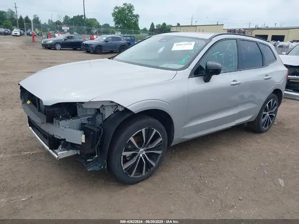 YV4M12RC4S1148797 2025 VOLVO XC60 - Image 2