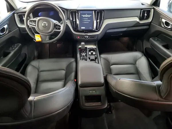 YV4M12RC4S1170816 2025 VOLVO XC60 - Image 8