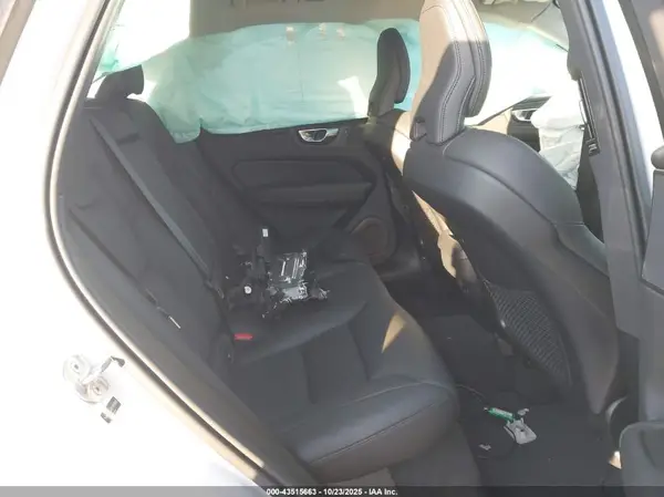 YV4M12RC4S1182920 2025 VOLVO XC60 - Image 8