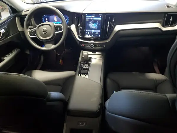 YV4M12RC4S1184389 2025 VOLVO XC60 - Image 8