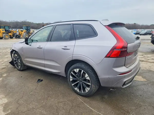YV4M12RC4T1422825 2026 VOLVO XC60 - Image 2