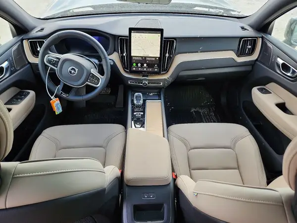 YV4M12RC4T1437065 2026 VOLVO XC60 - Image 8