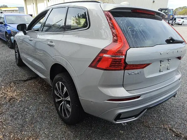YV4M12RC5S1091283 2025 VOLVO XC60 - Image 2