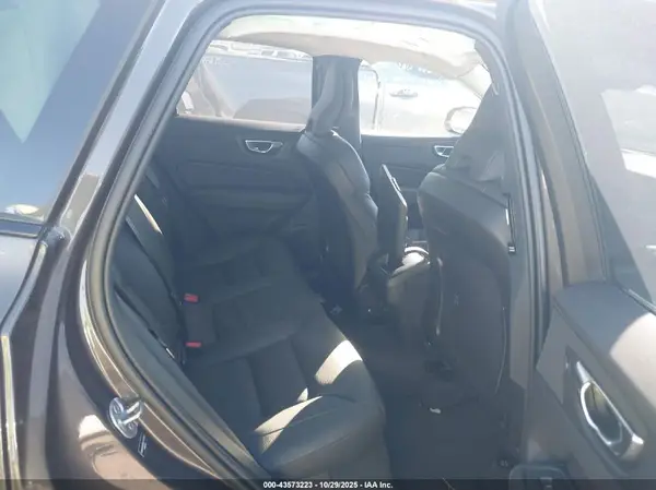 YV4M12RC5S1175751 2025 VOLVO XC60 - Image 8