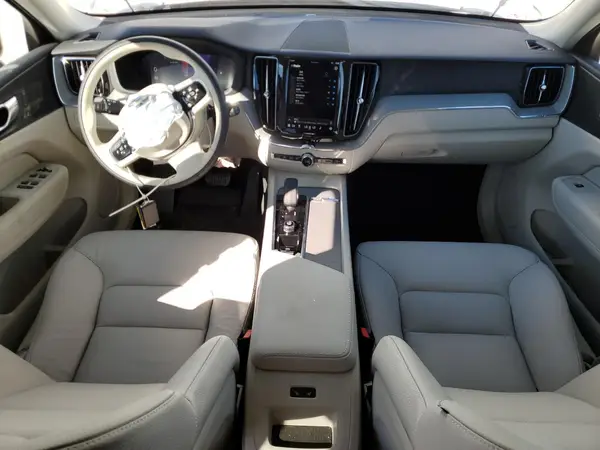 YV4M12RC5S1214483 2025 VOLVO XC60 - Image 8