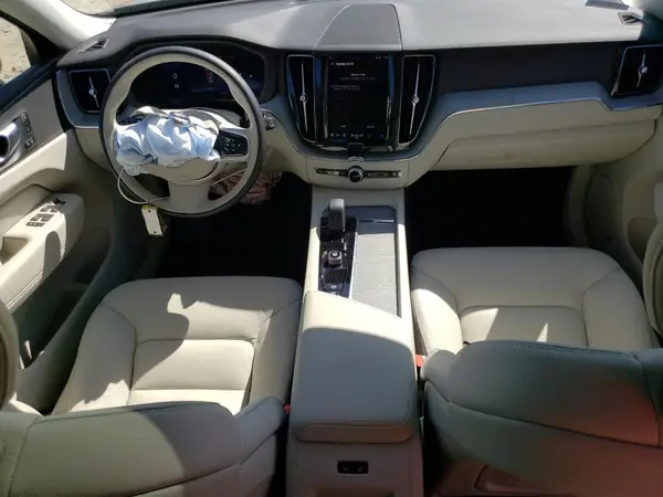 YV4M12RC5S1222602 2025 VOLVO XC60 - Image 8