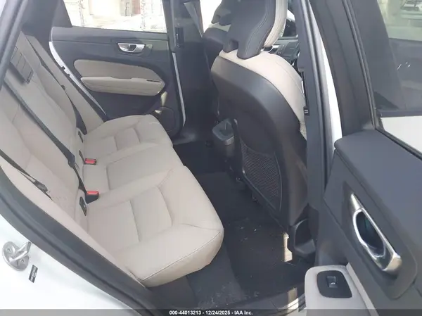 YV4M12RC6T1341535 2026 VOLVO XC60 - Image 8